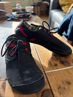 Xero Shoes Hana Minimalist Barefoot Sneakers Black Size 9